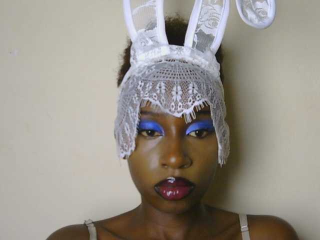 Boughie-birdy live cam on BongaCams