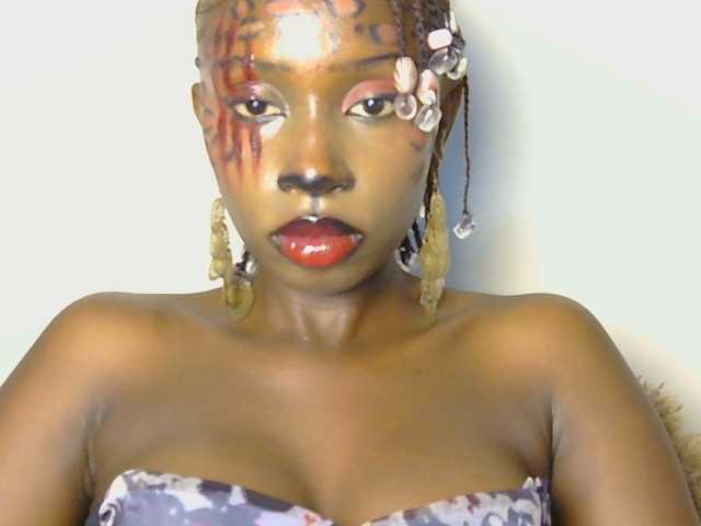 Boughie-birdy live cam on BongaCams