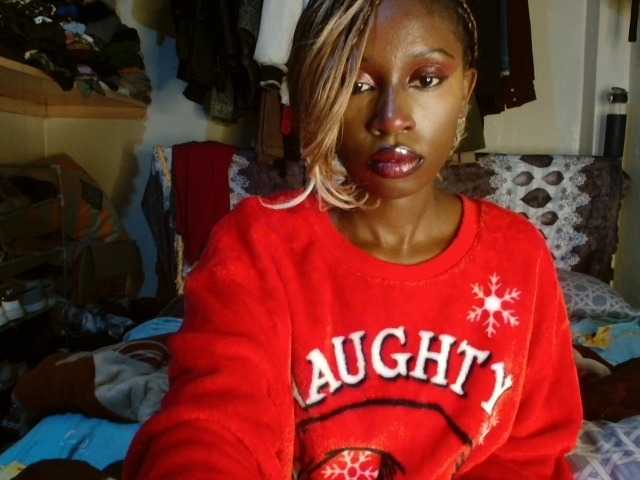 Boughie-birdy live cam on BongaCams