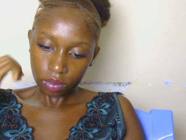 Boughie-birdy live cam on BongaCams
