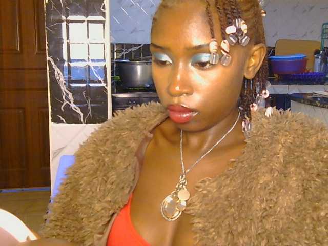 Boughie-birdy live cam on BongaCams
