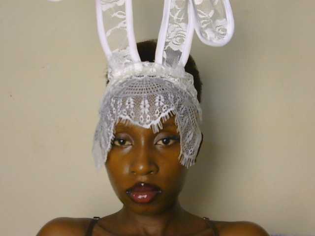 Boughie-birdy live cam on BongaCams