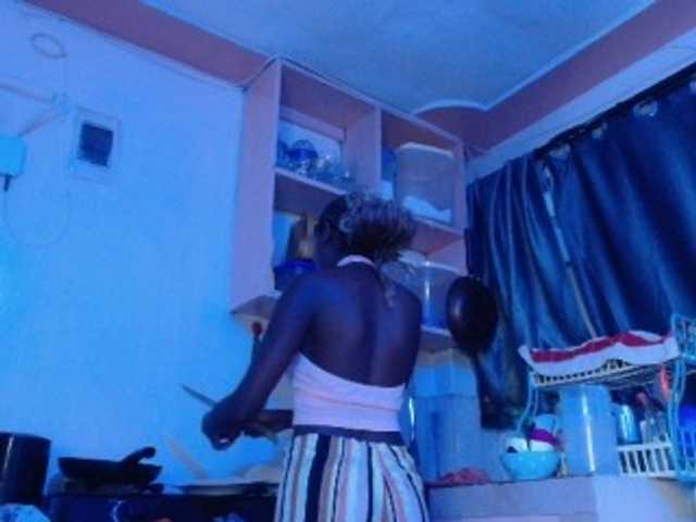 Boughie-birdy live cam on BongaCams