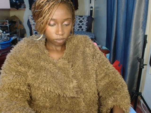 Boughie-birdy live webcam show