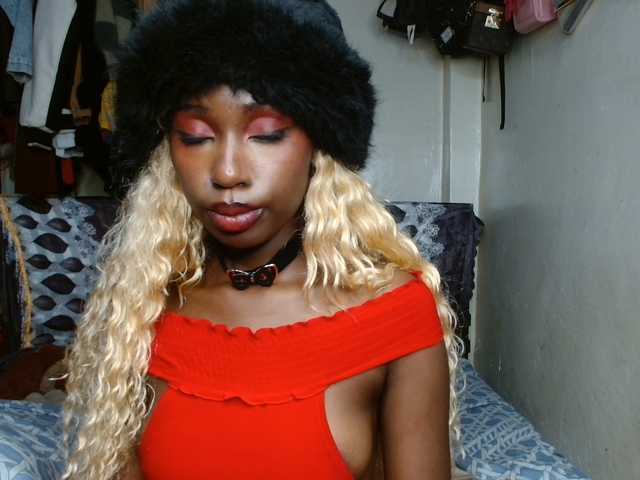 Boughie-birdy live cam preview