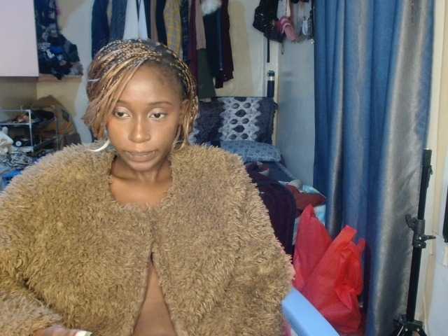 Boughie-birdy live webcam show
