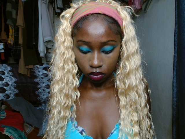 Boughie-birdy live cam on BongaCams