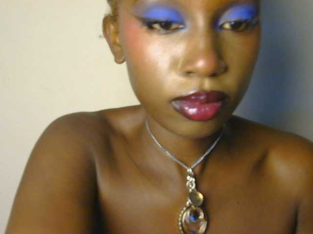 Boughie-birdy live cam on BongaCams