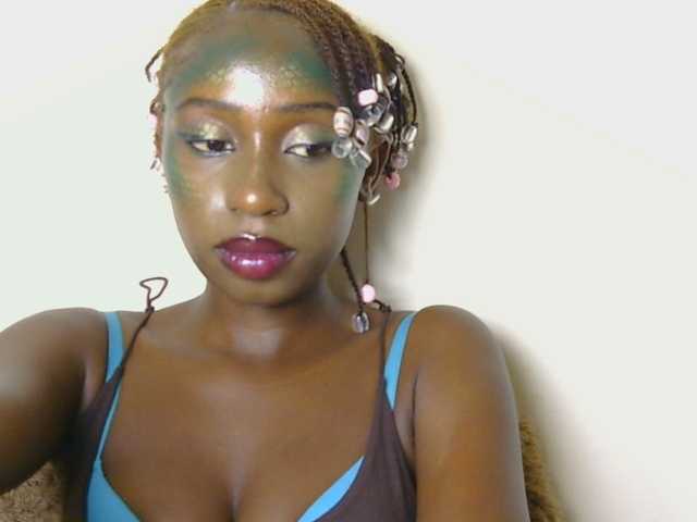 Boughie-birdy live cam on BongaCams