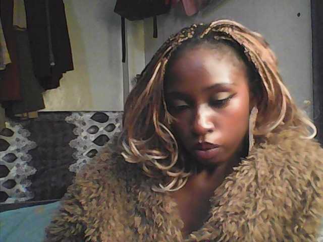 Boughie-birdy live cam on BongaCams