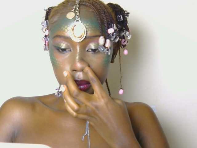 Boughie-birdy live cam on BongaCams