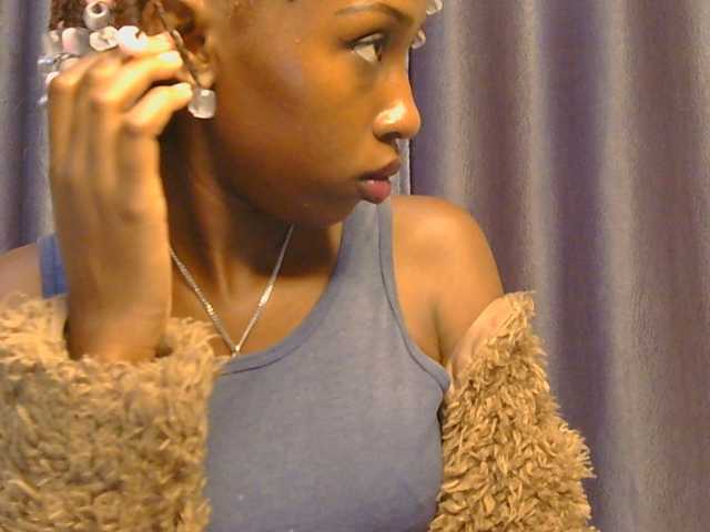 Boughie-birdy live cam on BongaCams