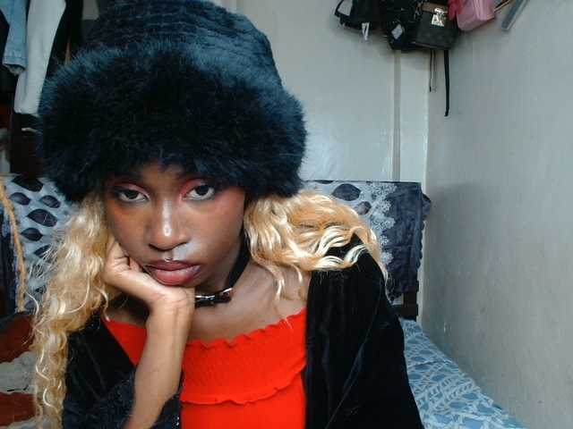 Boughie-birdy live cam preview