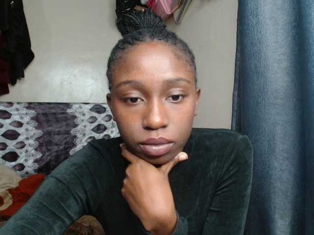 Boughie-birdy live cam on BongaCams