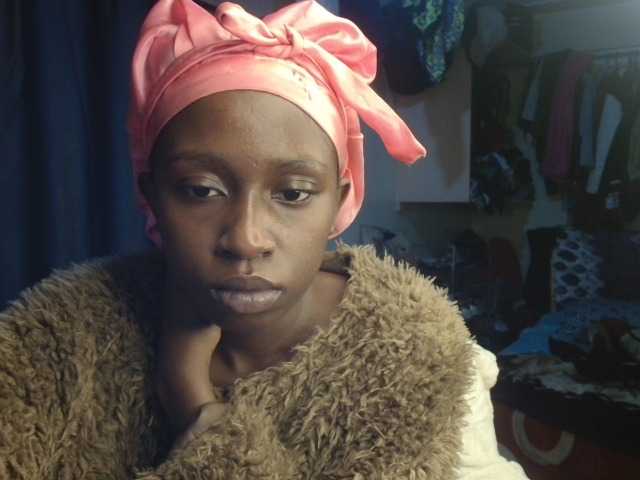 Boughie-birdy live cam on BongaCams