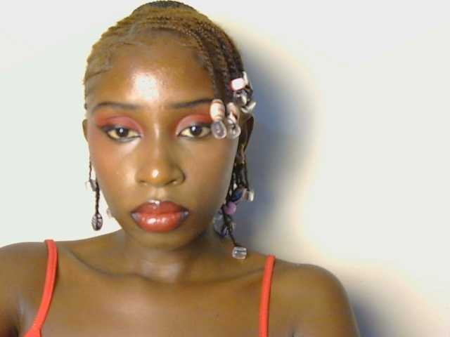 Boughie-birdy live cam on BongaCams