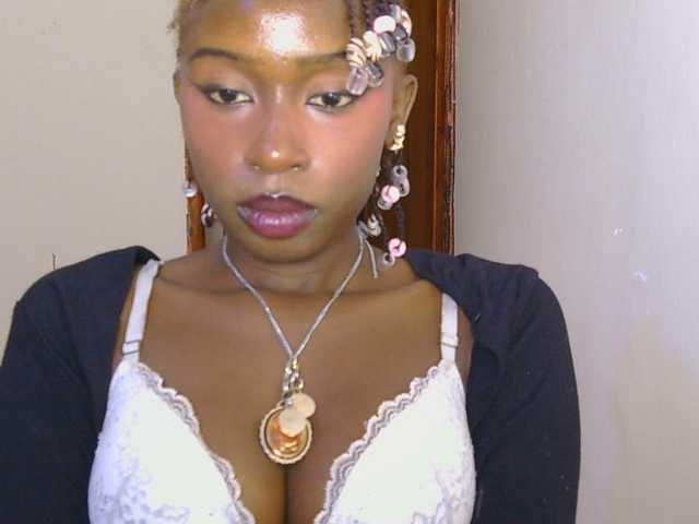 Boughie-birdy live cam preview