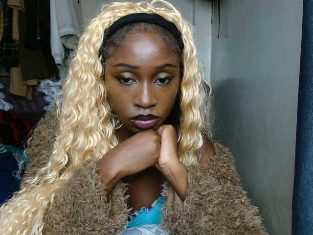 Boughie-birdy live cam on BongaCams