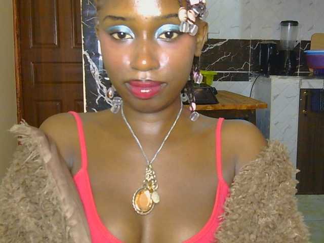 Boughie-birdy live cam on BongaCams