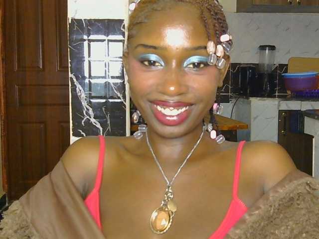 Boughie-birdy live cam on BongaCams