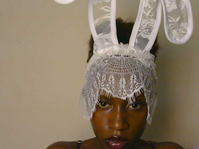 Boughie-birdy live cam on BongaCams