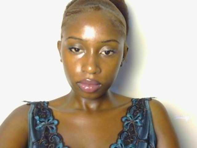 Boughie-birdy live cam on BongaCams