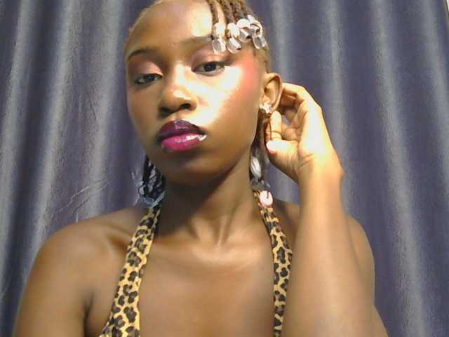 Boughie-birdy live cam on BongaCams