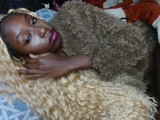 le modèle Boughie-birdy est en webcam porno dans un show sur le site bongacams, il possède les tags suivants: Ebony,Blonde,Shaved