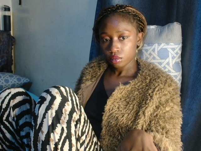 Boughie-birdy live webcam show