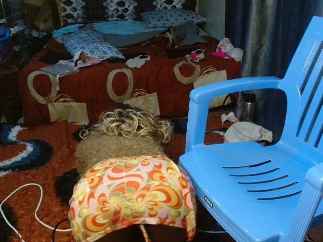 Boughie-birdy live cam on BongaCams