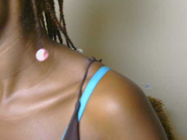 Boughie-birdy live cam on BongaCams