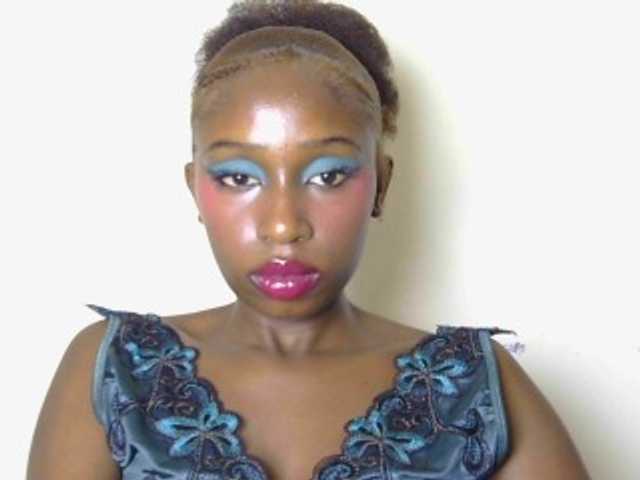 Boughie-birdy live cam on BongaCams