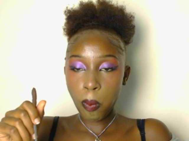 Boughie-birdy live cam on BongaCams