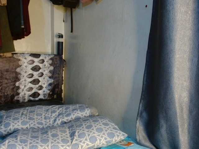 Boughie-birdy live webcam show