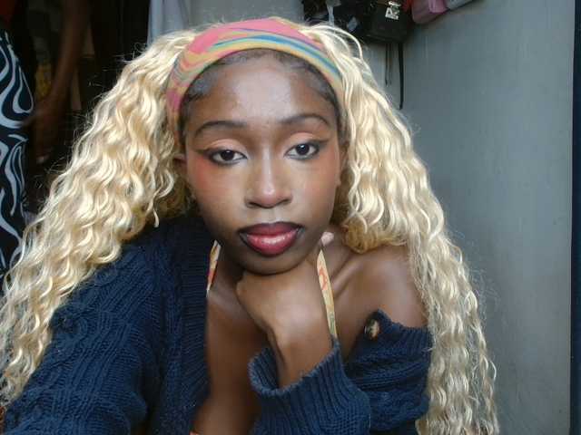 Boughie-birdy live cam on BongaCams