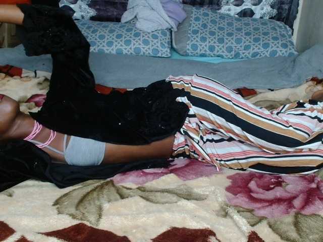 Boughie-birdy live cam on BongaCams