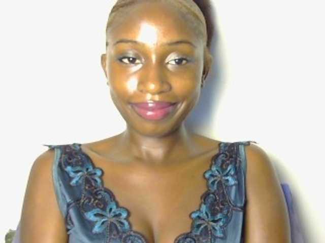 Boughie-birdy live cam on BongaCams
