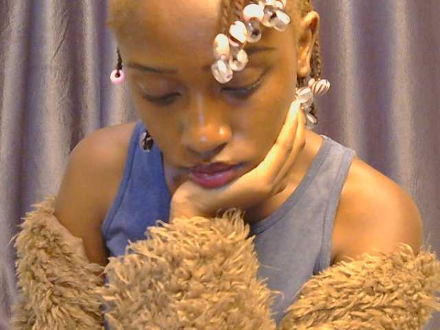 Boughie-birdy live cam on BongaCams