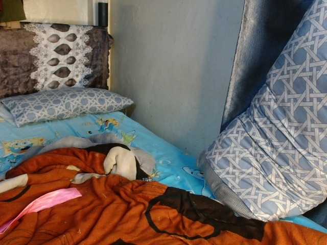 Boughie-birdy live webcam show