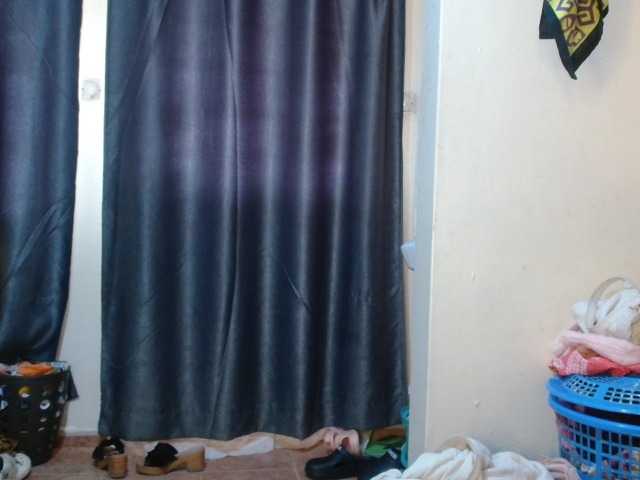 Boughie-birdy live webcam show