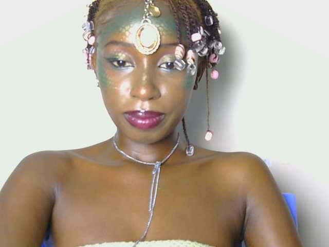 Boughie-birdy live cam on BongaCams
