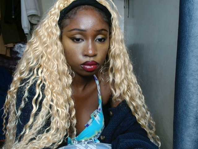 Boughie-birdy live cam on BongaCams