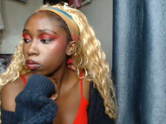 Boughie-birdy live cam on BongaCams