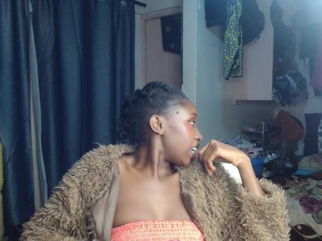 Boughie-birdy live cam on BongaCams