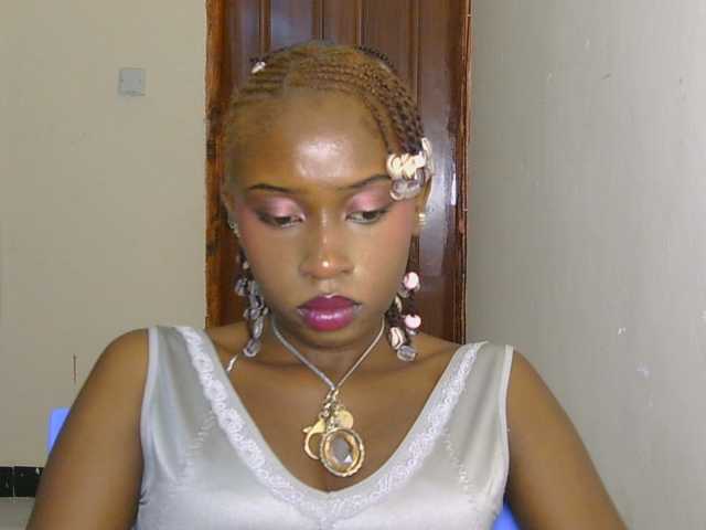 Boughie-birdy live cam on BongaCams