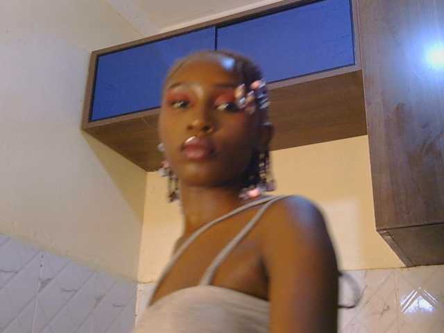 Boughie-birdy live cam on BongaCams