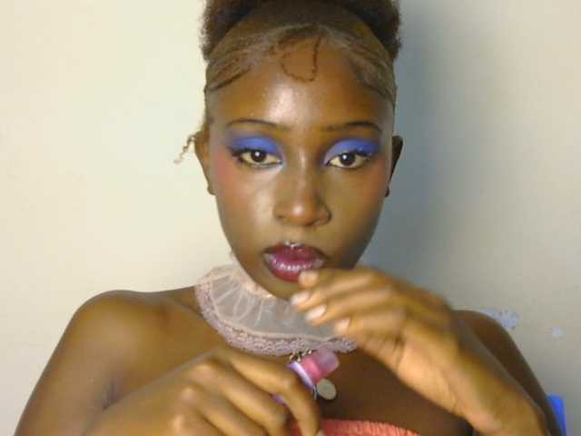 Boughie-birdy live cam on BongaCams