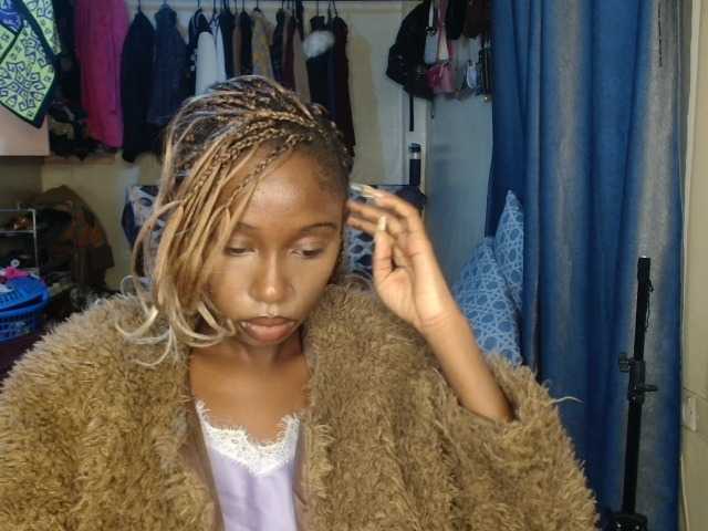 Boughie-birdy live cam on BongaCams
