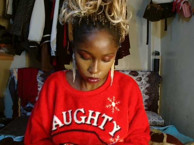 Boughie-birdy live cam on BongaCams