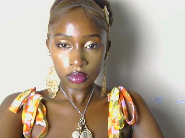 Boughie-birdy live cam on BongaCams